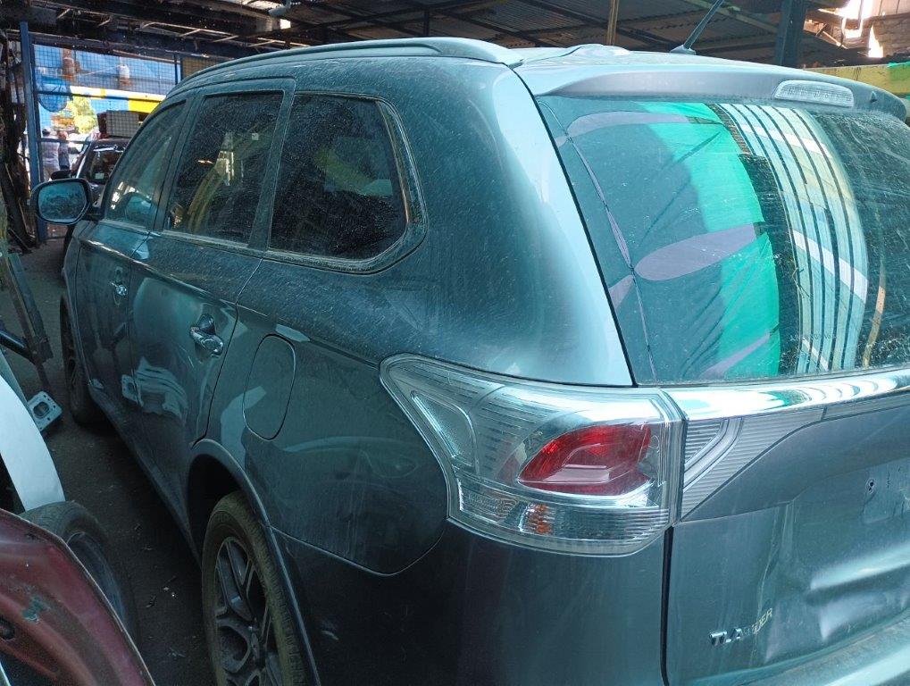  Mitsubishi OUTLANDER 2014    EN DESARME